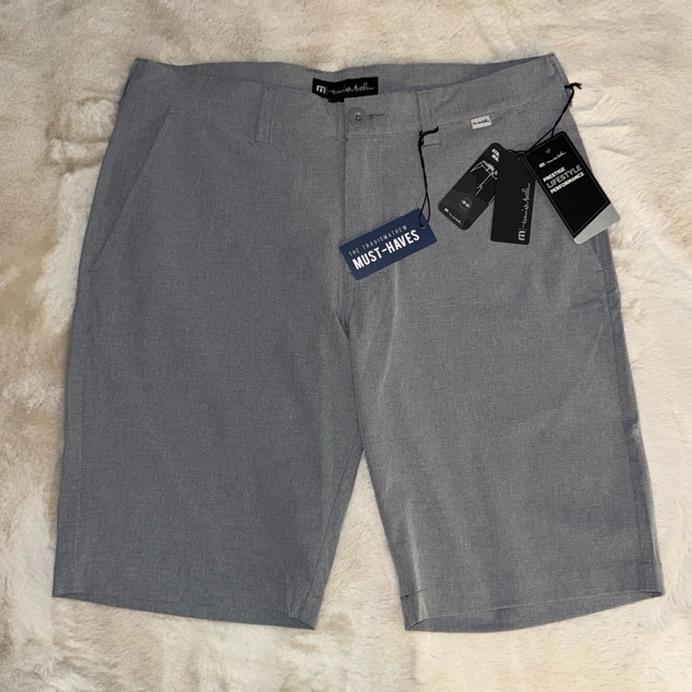 Travis Mathew “Beck Short” Light grey (New)